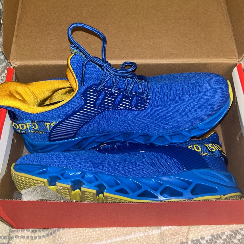 Yellow and Blue Tsiodfo Sneakers